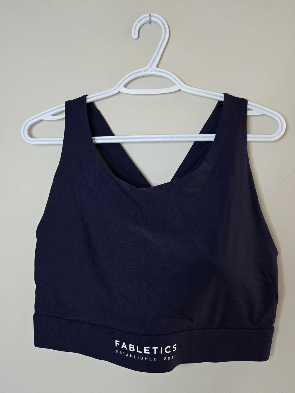 Fabletics navy cross-back sports bra, wide straps, removable inserts, XXL, new